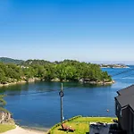 Seaside Oasis *
