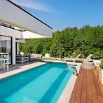 Seaside Oasis 펜션 *
