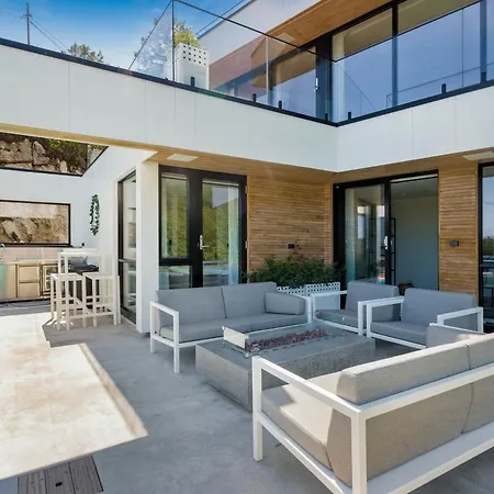 Seaside Oasis Дом отдыха *